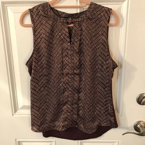 Limited sleeveless blouse